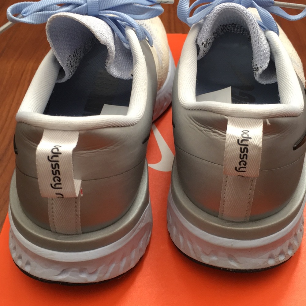 Nike Odyssey React 2 Flyknit 7.5 - image 4